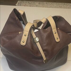 Chic Brown‎ Leather Shoulder Bag with Tan Accents
